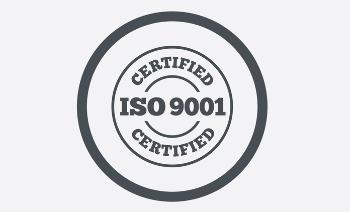 Vetor-selo-circular-cinza-certificação-iso-9001-fundo-cinza-claro